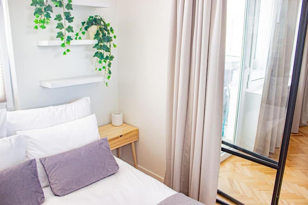 Central Apartment With Balcony And Views, Old Town, Metro Warschau Exterior foto